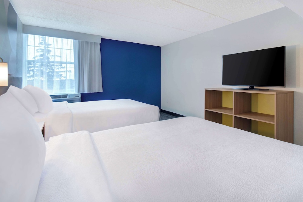Spark by Hilton Rochester University Area - photo 15