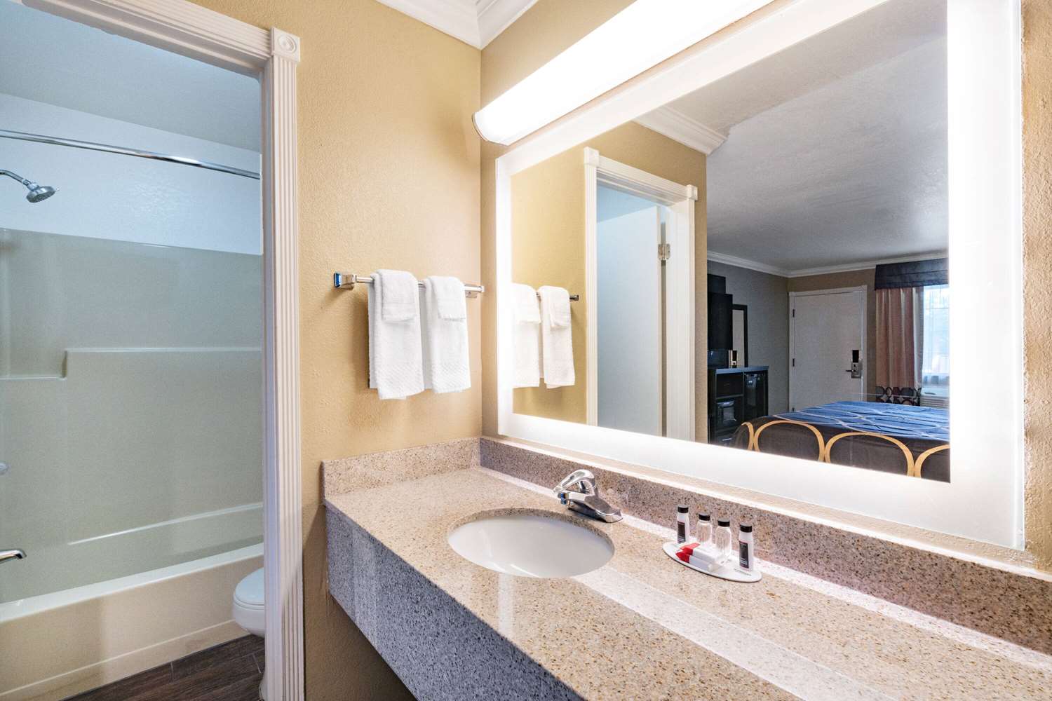 The Orchard Hotel Ukiah Mendocino County - photo 28