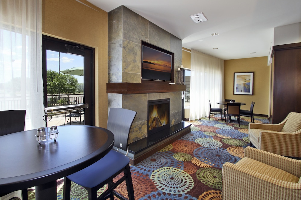 Holiday Inn Express & Suites Colorado Springs First & Main by IHG - photo 34