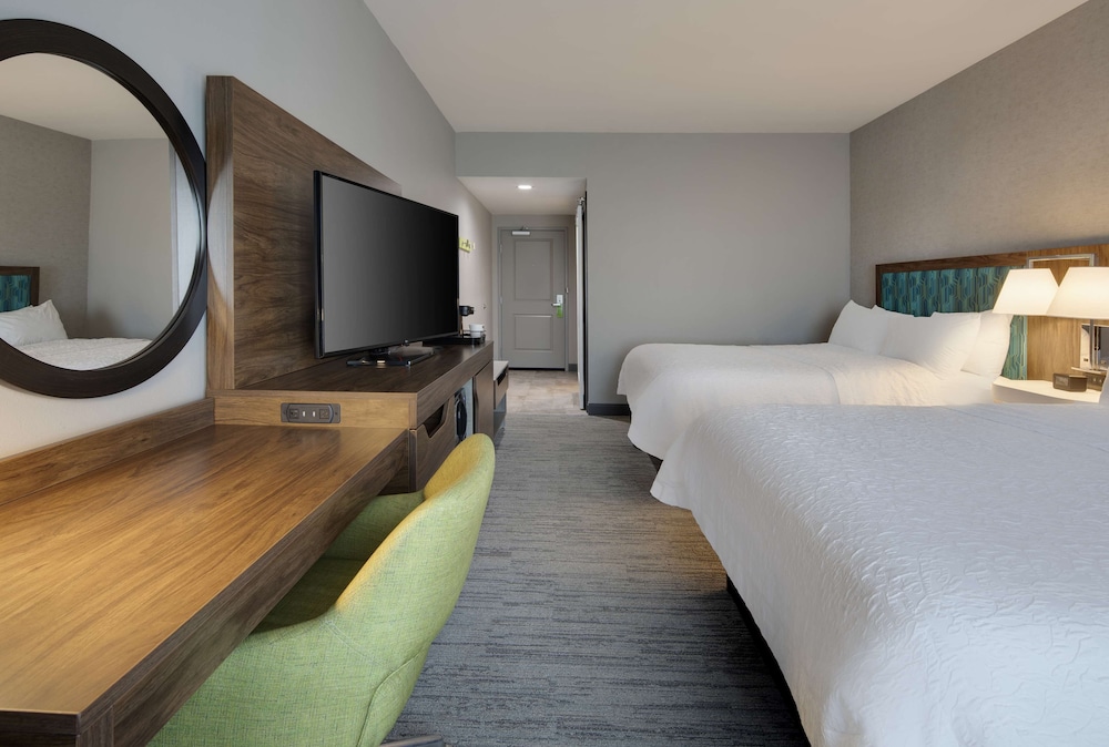 Hampton Inn & Suites D'Iberville Biloxi - photo 13