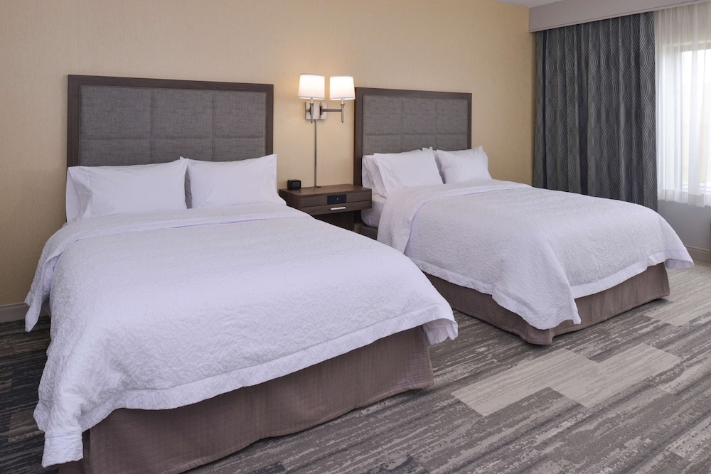 Hampton Inn & Suites Cincinnati Mason - photo 7