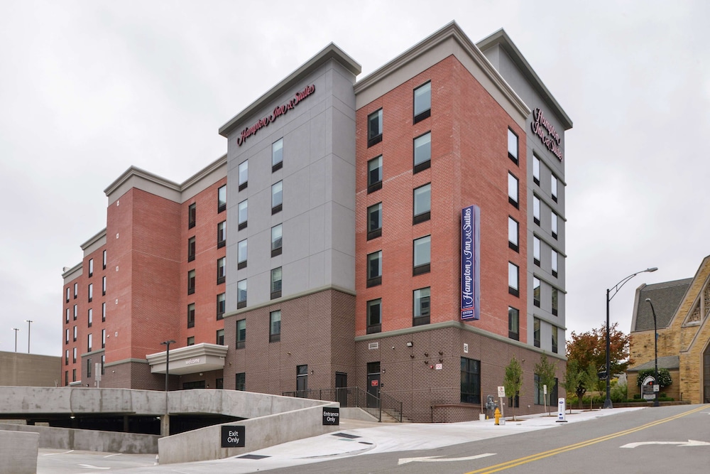 Hampton Inn & Suites Winston Salem Downtown - photo 53