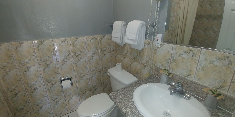 Travel Eagle Inn Motel - photo 12