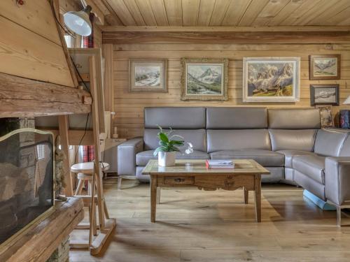 Chalet Megève 5 pièces 8 personnes FR 1 453 12 — 4-Star Luxury Hotel in Megeve, France