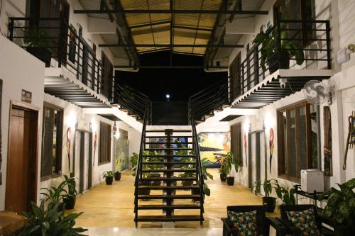 Cruz Roja Turismo Solimões — 4-Star Luxury Hotel in Leticia, Colombia