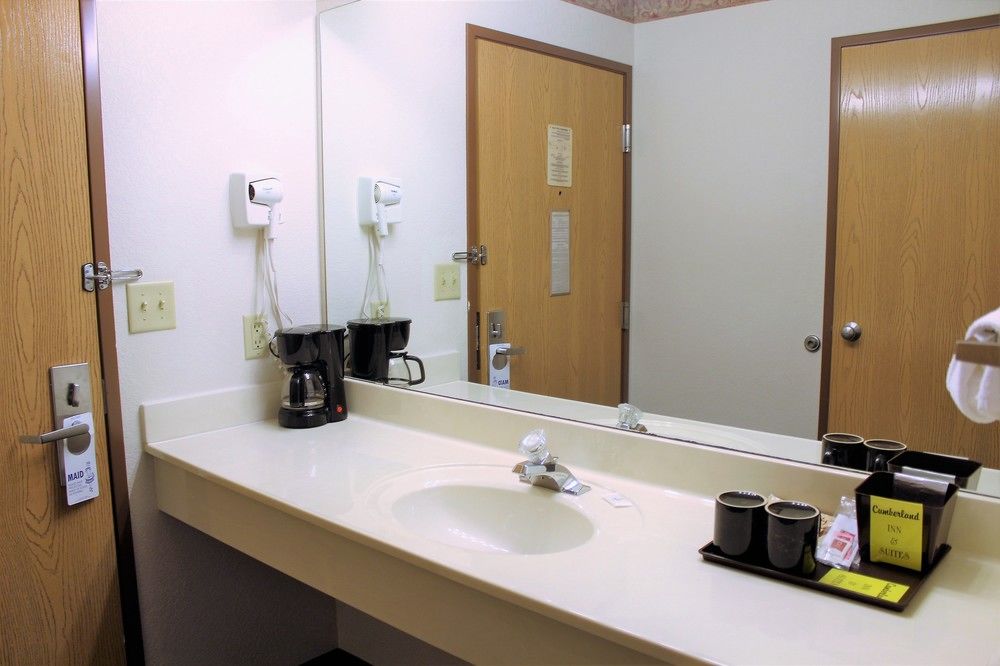 Cumberland Inn & Suites - photo 12