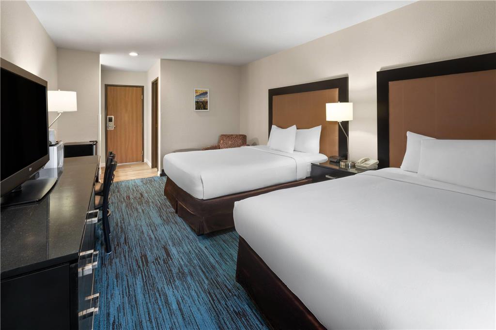 Days Inn by Wyndham Mackinaw City Bridgeview Area - photo 13