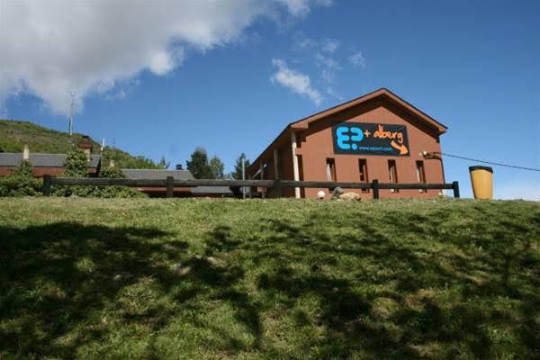 Alberg Escola de Pirag isme de Sort in Sort, Spain