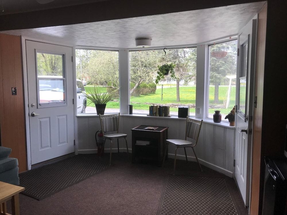Nightshade Inn & Gardens - photo 13