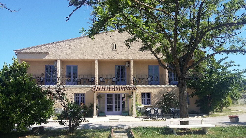 Hotel Carina in Gargas, France