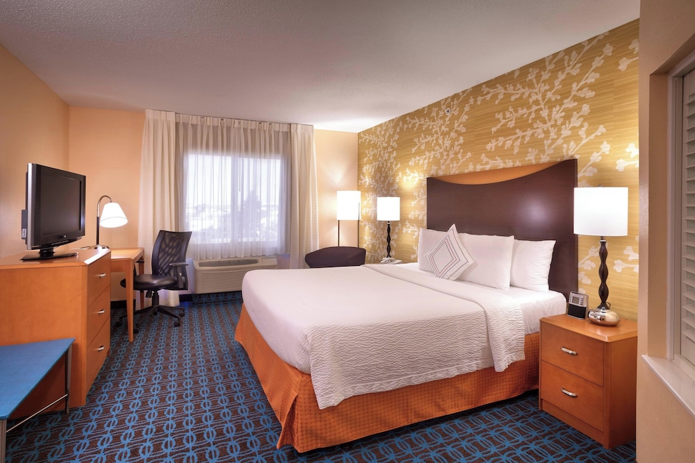 Fairfield Inn & Suites by Marriott Gillette - photo 3