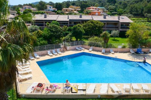 Cozy Duplexterrace Barbecue Pool Beach On Foot — Le Pradet