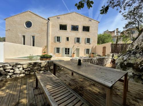 Les Roches - carbon neutral hotel in Apt