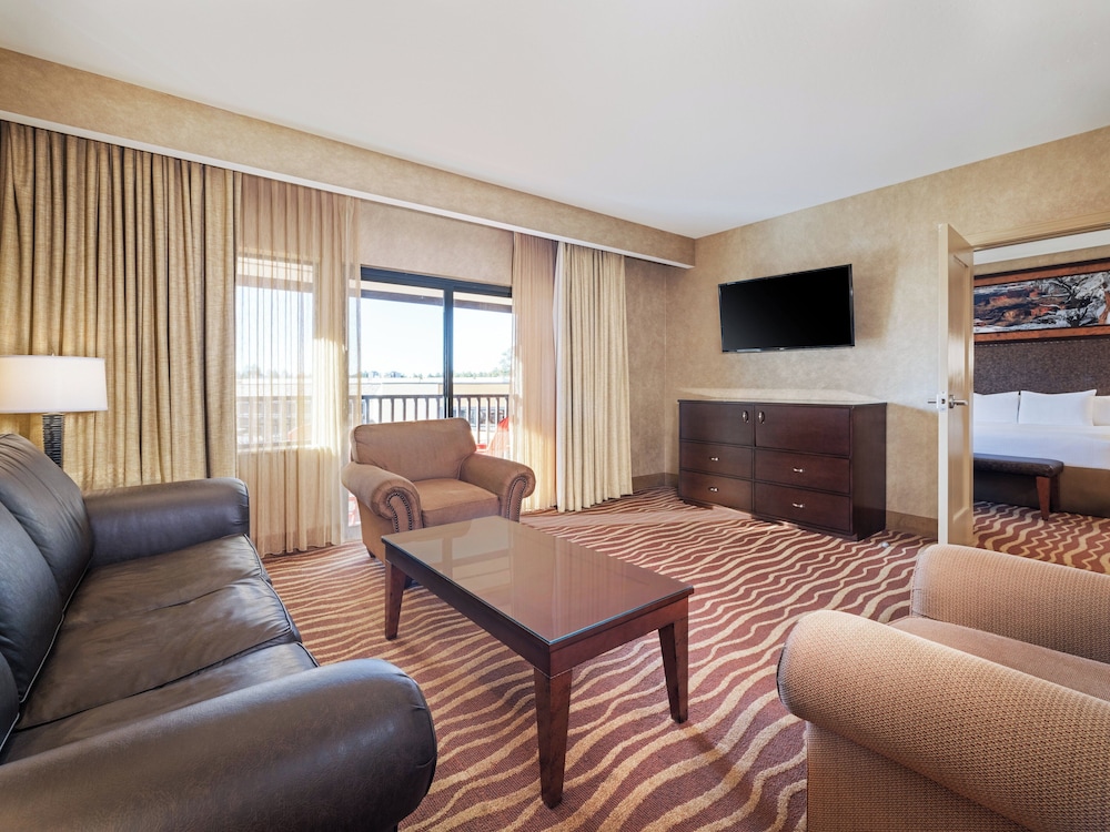 Holiday Inn Resort The Squire at Grand Canyon by IHG - photo 41
