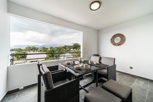 Appartement spacieux avec vue — 4-Star Luxury Hotel in Le Tampon, Réunion