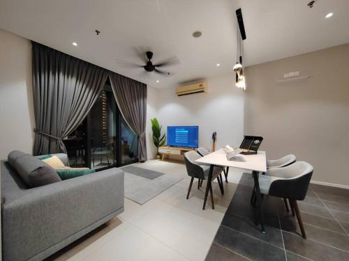 Arcoris Mont Kiara 7# Main Street #Walking 1MK# 163 Retails# 2 BR Balcony 2 4Pax — 4-Star Luxury Hotel in Kuala Lumpur, Malaysia