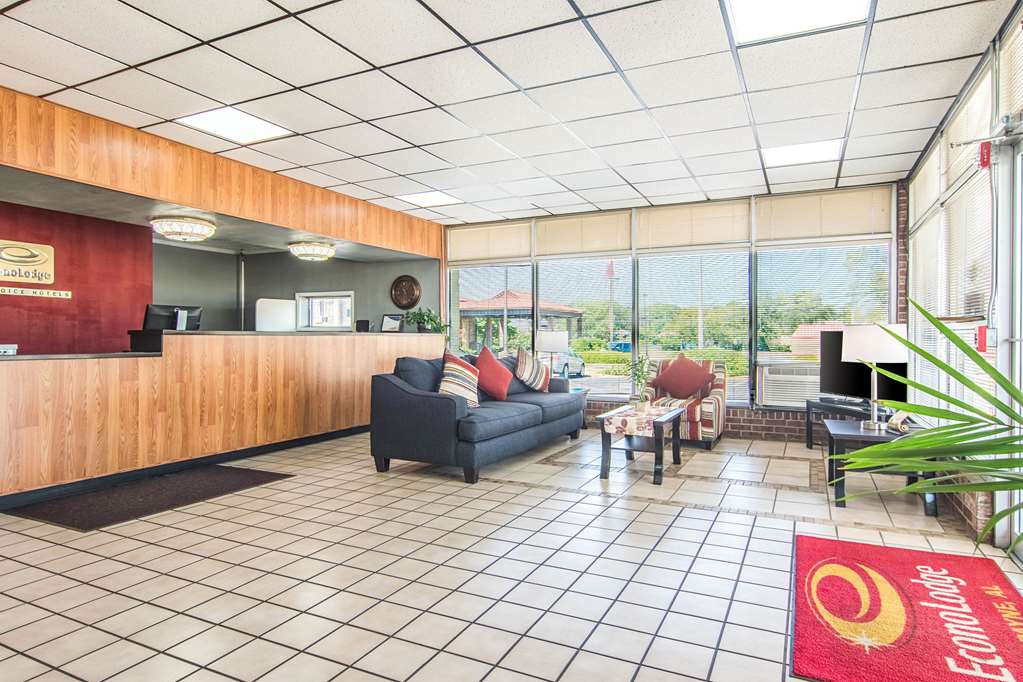 Econo Lodge Fort Payne - photo 4
