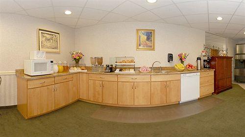 Quality Inn Binghamton West - photo 20