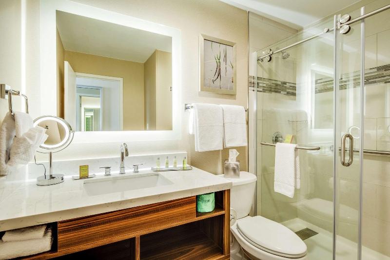 DoubleTree by Hilton Huntington - photo 38