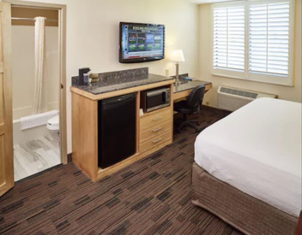 Livinn Hotel St. Paul I 94 East 3M Area - photo 40
