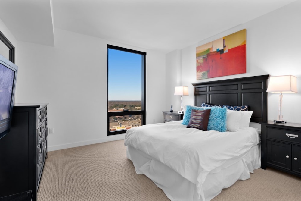 Global Luxury Suites at Reston Town Center - photo 38