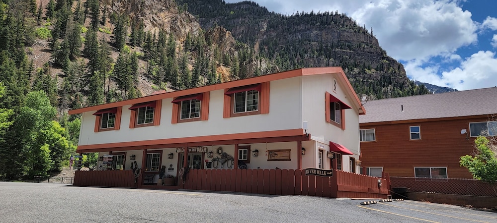 Hot Springs Inn - photo 113