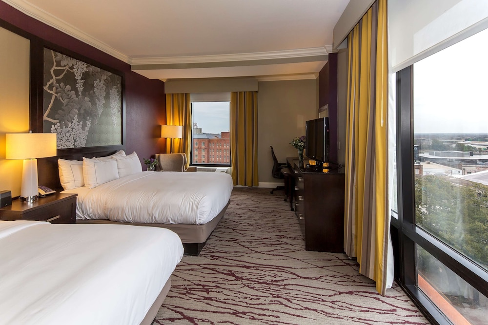 DoubleTree by Hilton Hotel Savannah Historic District - photo 53