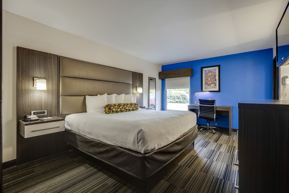 The Alexis Inn & Suites Nashville Airport - photo 15