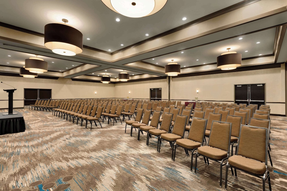 DoubleTree by Hilton Hotel San Bernardino - photo 41