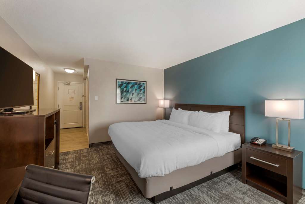 Best Western Watertown Inn and Suites - photo 21