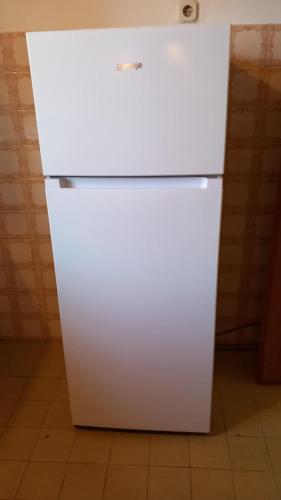 Luketovi in Unknown City, Slovenia