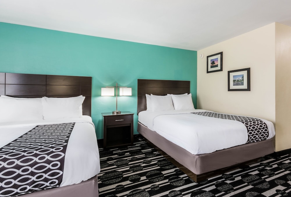 Bricktown Hotel & Extended Stay - photo 9
