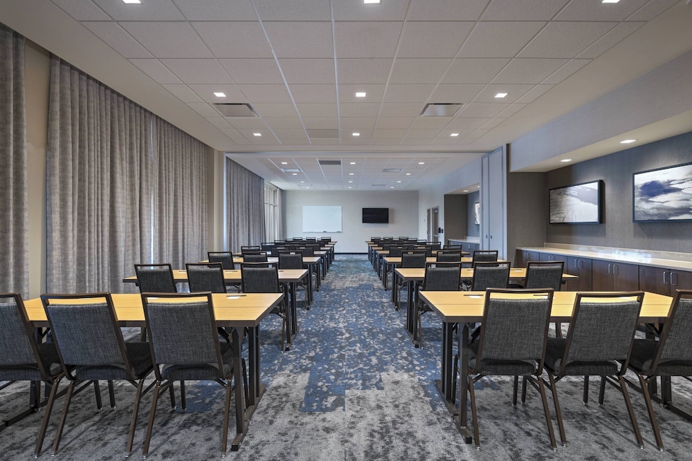 Courtyard by Marriott St. Louis Brentwood - photo 28