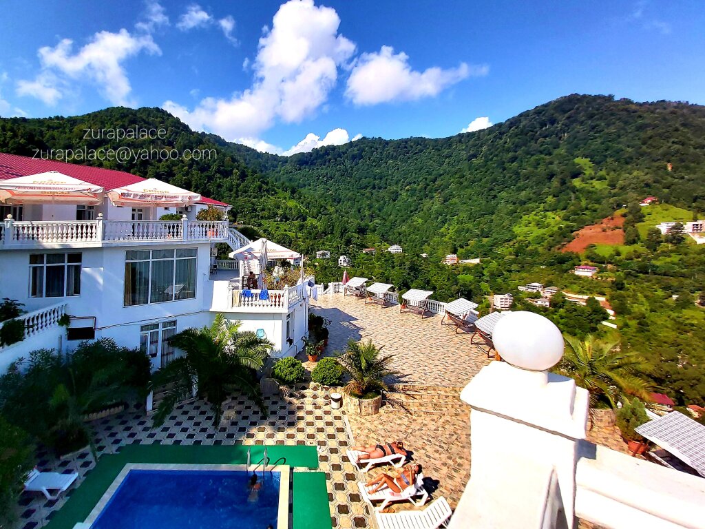 Hotel Zura