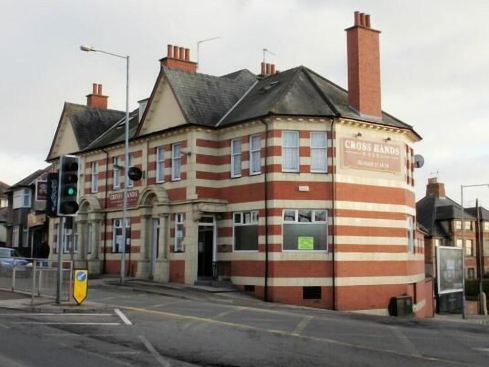 The Cross Hands - last minute hotel in Newport