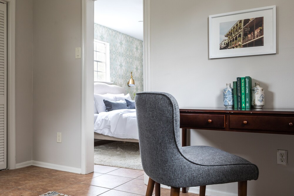 Exquisite Bywater Suites by Sonder - photo 16