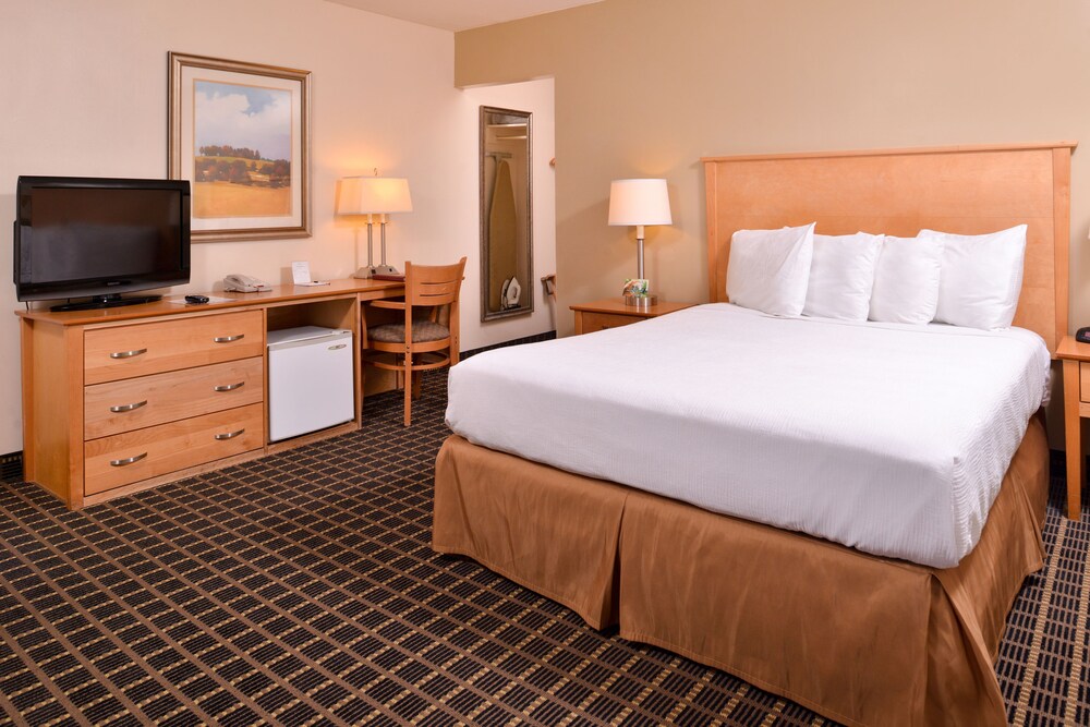 Campus Inn & Suites Eugene Downtown - photo 4