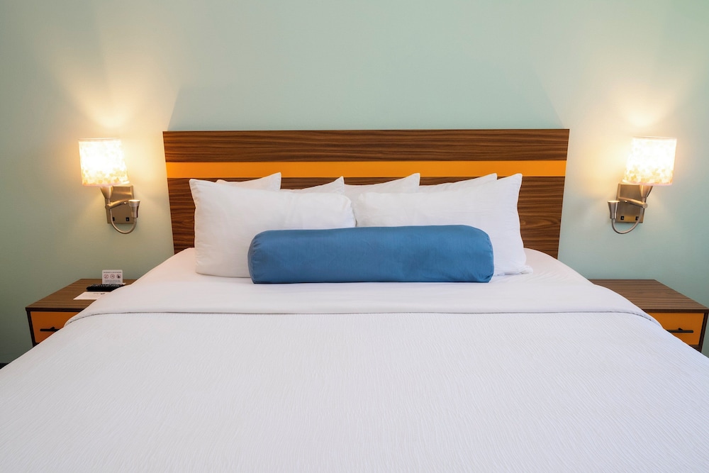 SPOT X Hotel Orlando Intl Dr by The Red Collection - photo 15