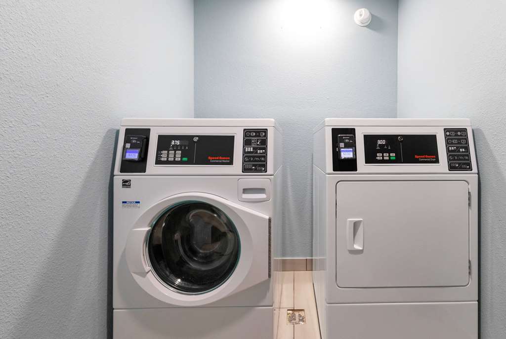 La Quinta Inn & Suites by Wyndham Jacksonville Mandarin - photo 45