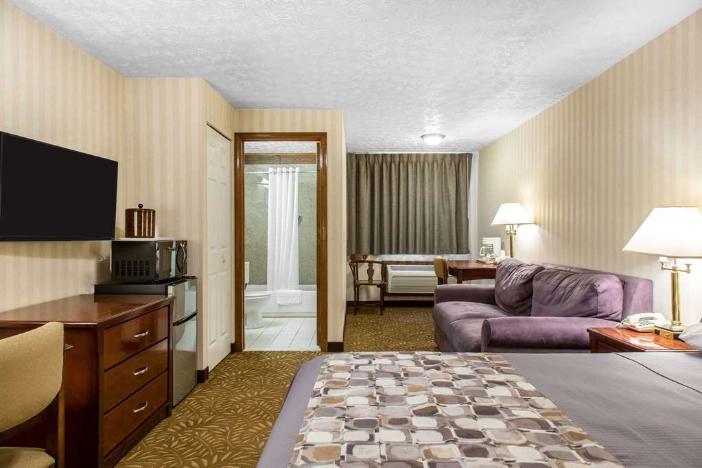 Rodeway Inn & Suites Branford Guilford - photo 10