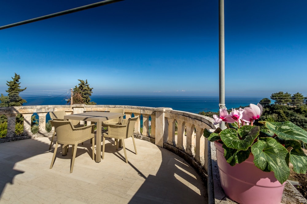 Blue Horizon Studios in Zakynthos, Greece