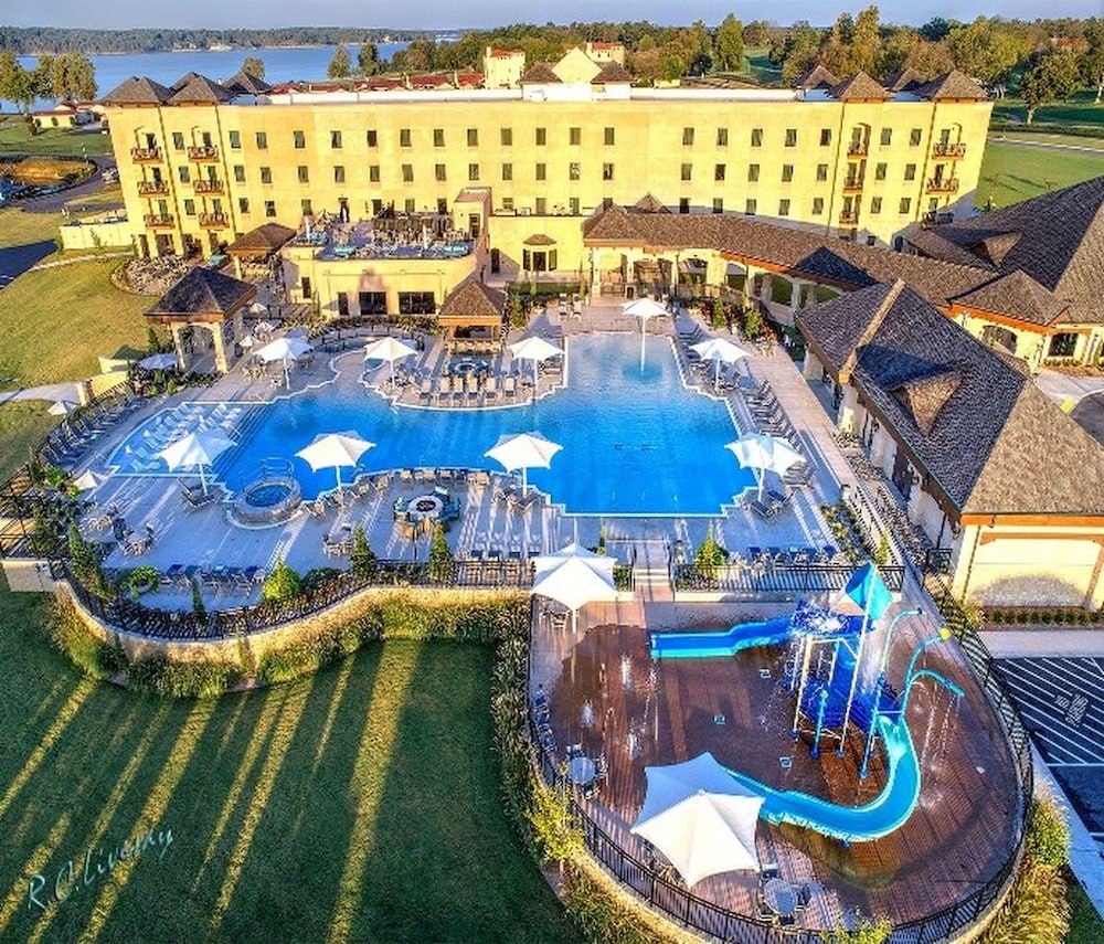 Shangri La Resort - photo 17