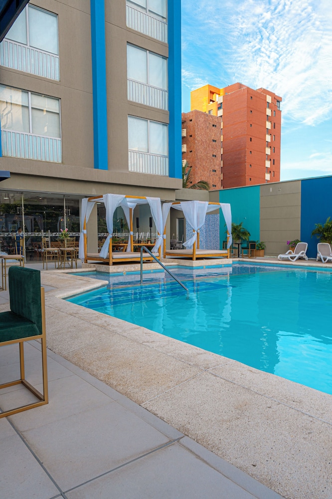 Barranquilla Plaza — 4-Star Luxury Hotel in Barranquilla, Colombia
