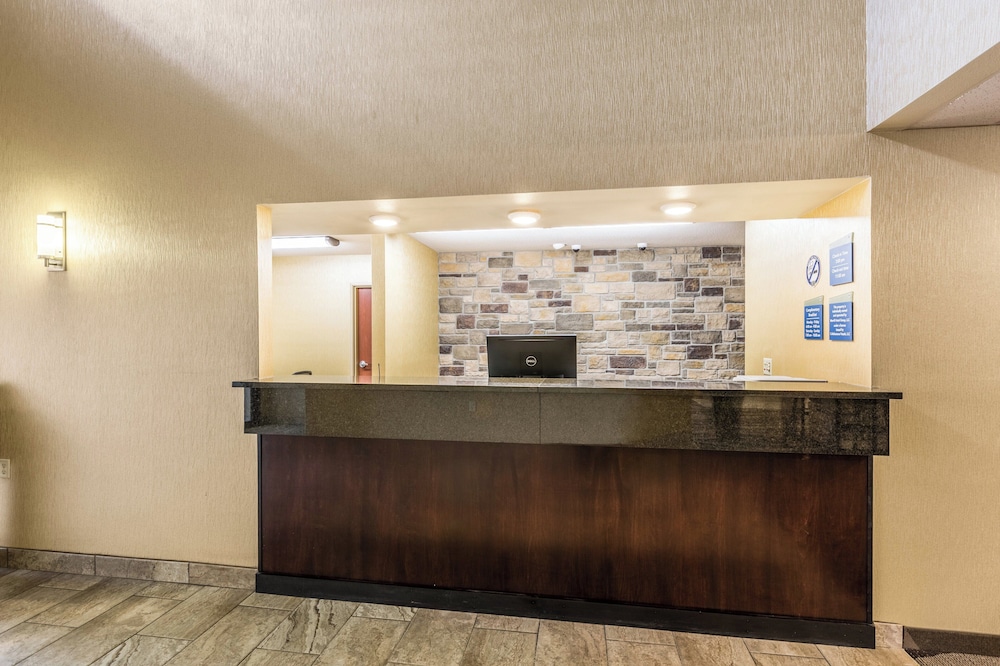 Cobblestone Inn & Suites Merrill - photo 49