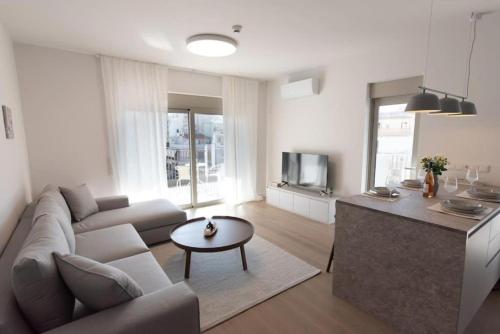 Bright apartment in the New building — 4-Star Luxury Hotel in Athens, Greece