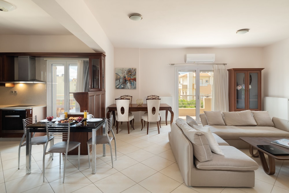 Amazon Apartment — 4-Star Luxury Hotel in Irakleion, Greece