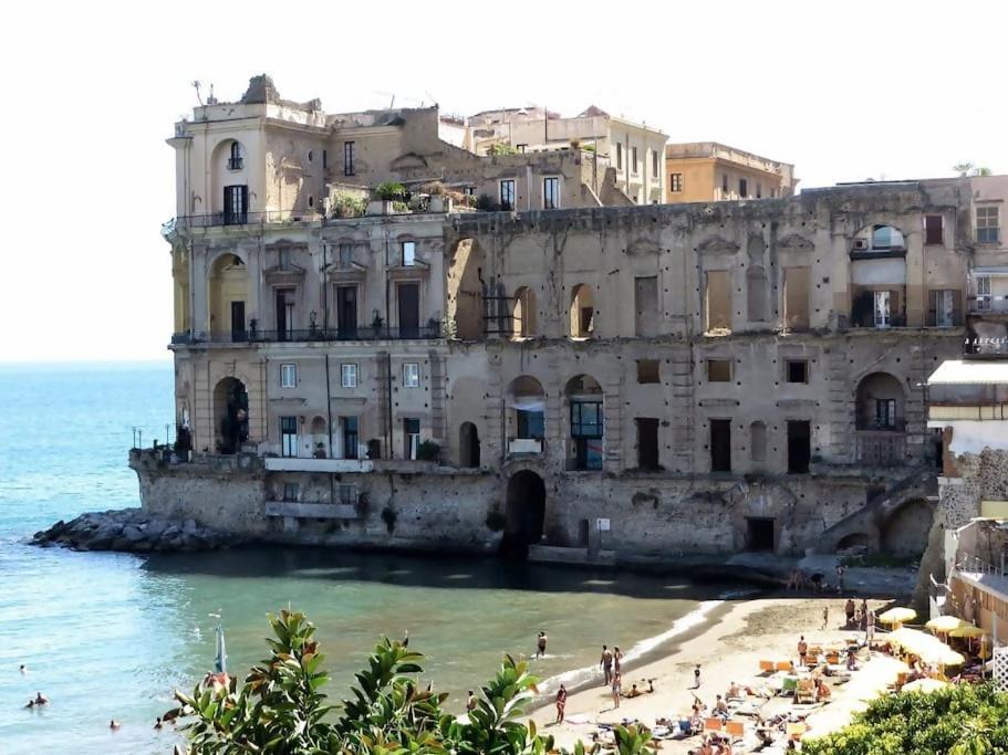 Donn'anna Appartamento Sul Mare by Italianhost — 4-Star Luxury Hotel in Naples, Italy