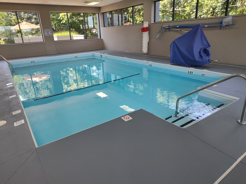 Spark by Hilton Stevensville - photo 49