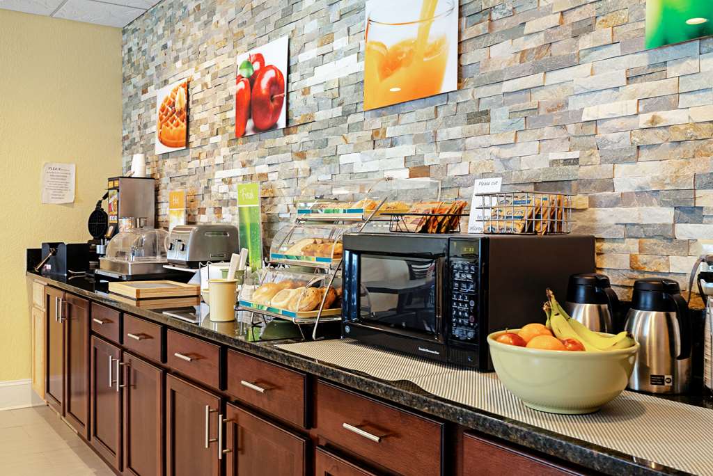 Quality Inn & Suites Robbinsville - photo 29