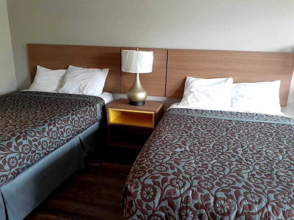 Rodeway Inn Owensboro South - photo 9